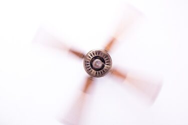 シーリングファン デメリット ちらつき すごい情報がみつかった？ダウンライト照明がキーポイント！